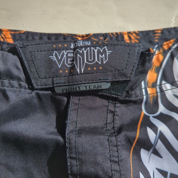 Venum Muay Thai Shorts Boys 8 Black Tiger Kickboxing MMA Fight Team - Picture 3 of 11